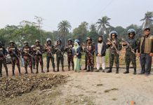 আড়াইহাজারে ম্যাজিস্ট্রেটের নেতৃত্বে বিজিবির টহল