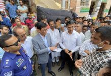 নারায়ণগঞ্জে অস্বাভাবিক মুনাফায় ডাল বিক্রি, দোকানিকে জরিমানা