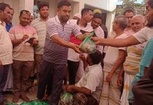 আড়াইহাজারে মানবিক চেয়ারম্যানের ভর্তুকি দিয়ে গরুর মাংস বিক্রি