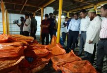 না.গঞ্জে কোল্ড স্টোরেজে অভিযান, ১৪ টন মেয়াদোত্তীর্ণ খেজুর জব্দ