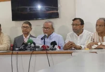 রাজনীতি লুটপাট-দুর্নীতি মানুষের ঈদের আনন্দ কেড়ে নিয়েছে: রিজভী