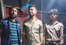 আড়াইহাজারে গাঁজাসহ পুলিশের ২ সোর্সকে আটক করল জনতা