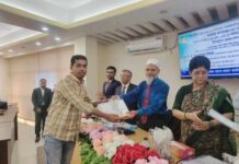 আড়াইহাজারের পল্লী সঞ্চয় ব্যাংকের ‘শ্রেষ্ঠ পারফরমার’ আলমগীর হোসেন