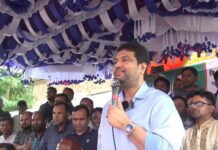 শিক্ষার্থীদের মাঝে উপহার বিতরণ, মাদকের বিরুদ্ধে কঠোর হওয়ার আহ্বান এমপি আজাদের